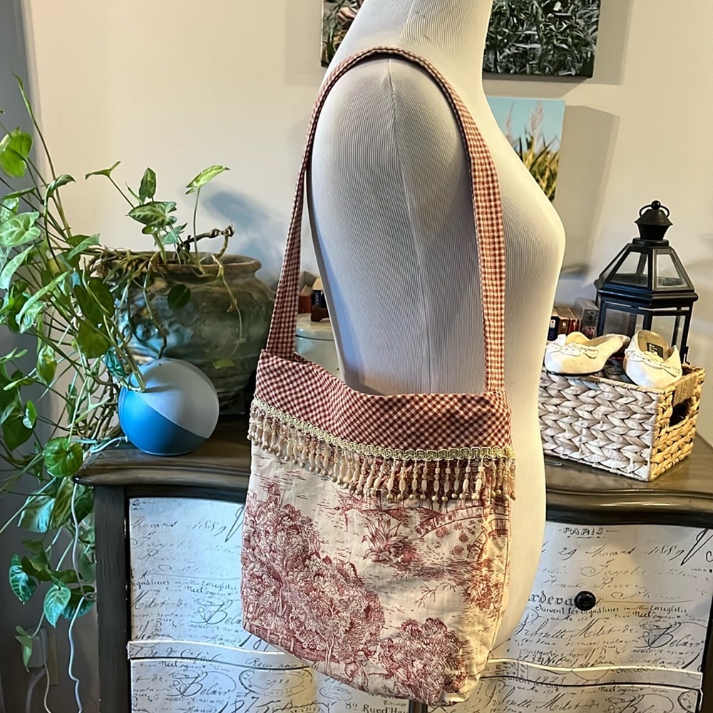 HANDCRAFTED TOILE AND GINGHAM PRINT SHOULDER BAG WITH BEADING RED CREAM